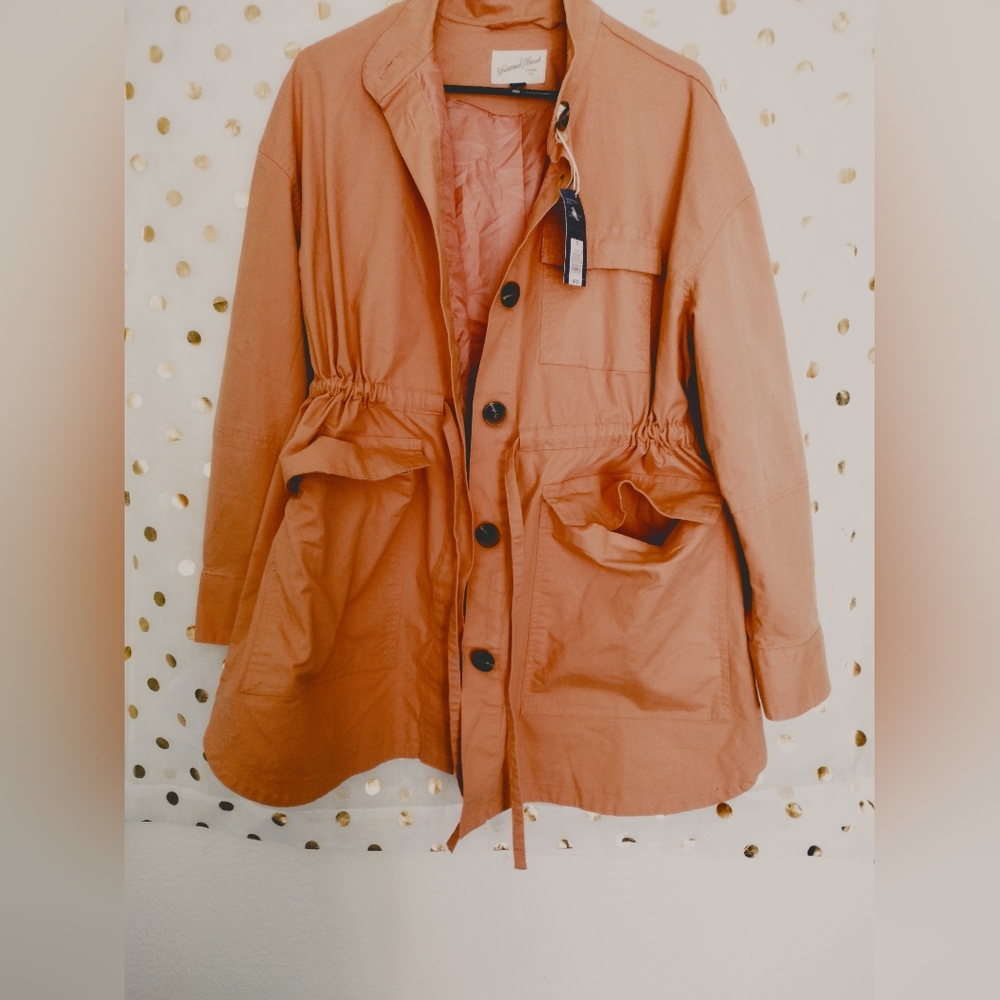 Universal thread,spring jacket, coral color , tie waist, button & zipclosure